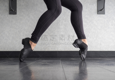 轻打,踢踏舞,教室,人类脚趾,青少年,幸福,水平画幅,快乐,人,特写