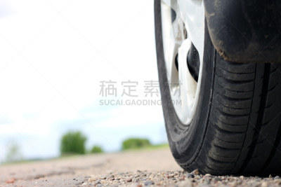 车轮,夏天,汽车,路,摄像机拍摄角度,平坦的,草原,水平画幅,山,陆用车