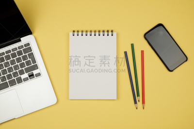极简构图,工作场所,笔记本,彩色蜡笔,背景,留白,彩色铅笔,新创企业,现代,模板