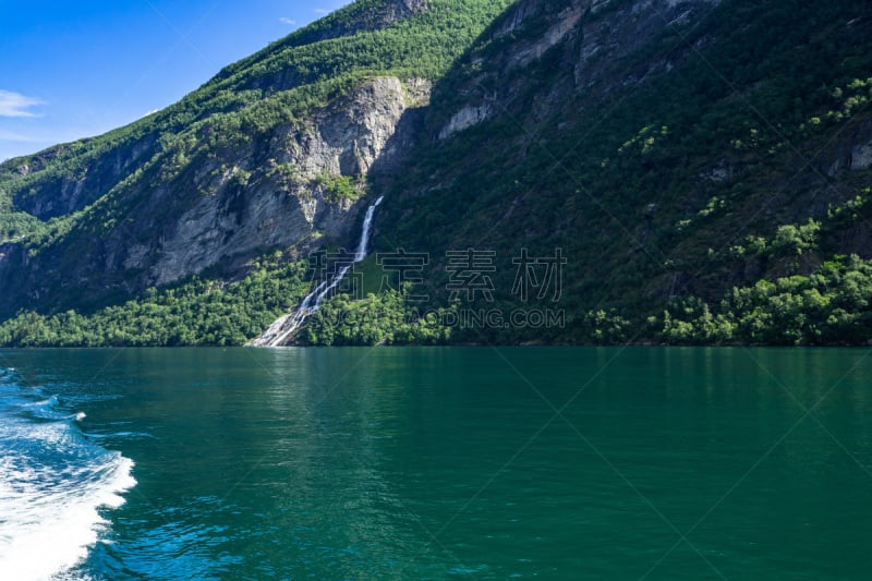 挪威,盖伦格峡湾,默勒-鲁姆斯达尔,瀑布,夏天,桑莫阿尔卑斯山脉,修道士,看风景,观光船,船