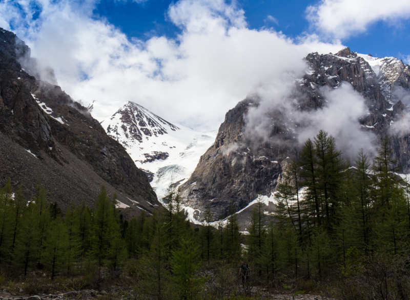 暴风雨,山,水平画幅,雪,早晨,旅行者,夏天,户外,国内著名景点,雾预览效果