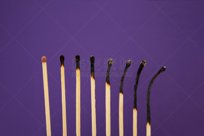 概念,烧毁的,火柴,疲劳的,韧性,紫色,图像,火,支出,金融和经济