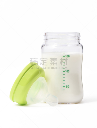 婴儿奶瓶,白色背景,分离着色,小酒杯,婴儿食品,母乳,奶粉,婴儿用品,垂直画幅,留白