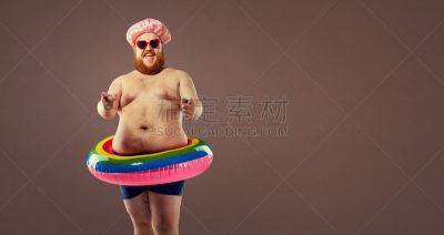 喜剧演员,肥胖,平衡折角灯,橡胶游泳圈,水,健身球,夏天,男性,仅男人,仅成年人