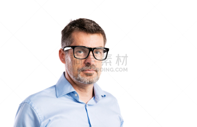 男人,中老年人,影棚拍摄,蓝色的衬衫,潮人,分离着色,中老年男人,斯洛伐克,衬衫,白色背景