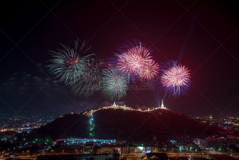 烟花秀,在上面,水平画幅,山,夜晚,僧院,泰国,著名景点,纪念物,乐趣