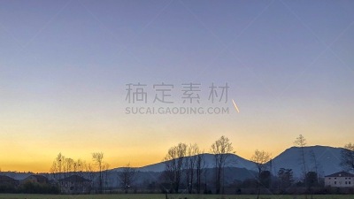 天空,黄金,彩色背景,色彩鲜艳,彩虹,户外,白色,黄色,自然,蜡笔