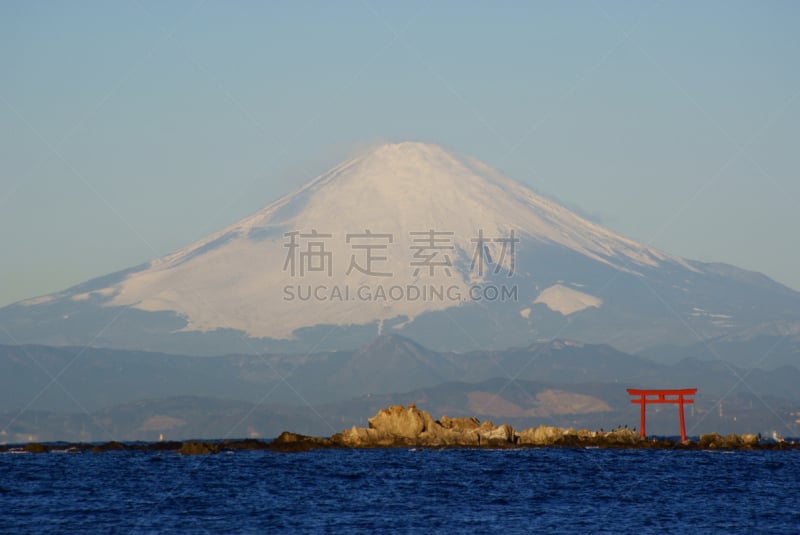 富士山,海岸线,鸟居,相模湾,著名景点,东亚,岩石,户外,天空,晴朗