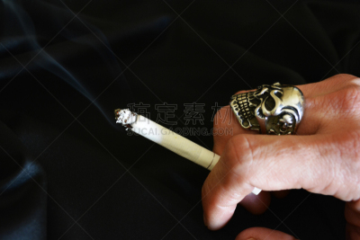 烟草,肌萎缩性脊髓侧索硬化,别针,发夹子,香烟,瘾君子,水平画幅,金属,哈萨克斯坦,手