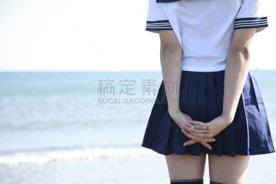 日本校服,迷你裙,天空,留白,水平画幅,健康,制服,户外,日本人,青年人