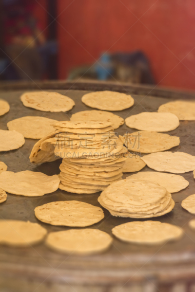 玉米粉圆饼,垂直画幅,皮塔饼,无人,墨西哥食物,玉米,特写,成分,2015年,平坦的