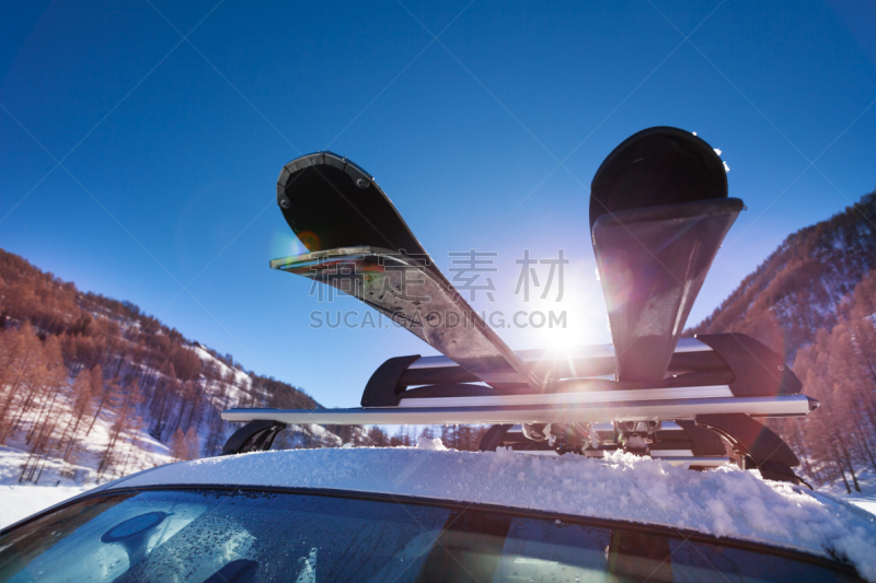 支架,滑雪雪橇,车顶,两只动物,一对,雪,陆用车,滑雪坡,靴子,运动