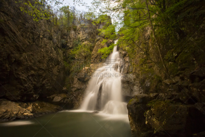 瀑布,seljalandsfoss waterfall,水,天空,美,公园,褐色,沟壑,水平画幅,苔藓