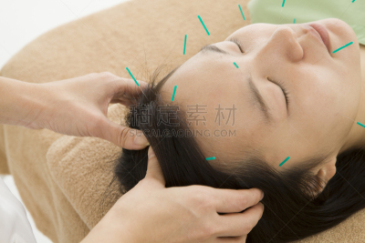 针灸,女人,药,人的头部,按摩师,针灸师,新陈代谢,淋巴系统,中医,手术缝合