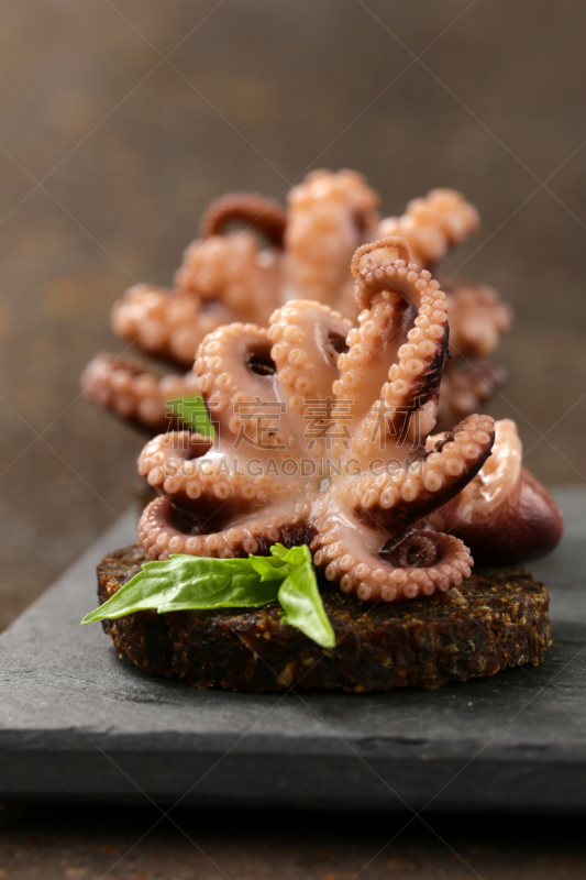 章鱼,开胃品,鱿鱼,橄榄油,罗勒,小的,触须,垂直画幅,自助餐,软体动物