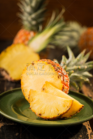 菠萝,木制,案板,横截面,餐刀,垂直画幅,选择对焦,留白,素食,生食