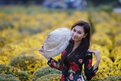越南人,仅成年人,女人,衣服,注视镜头,槟椥市,锥形帽,美,水平画幅,草帽