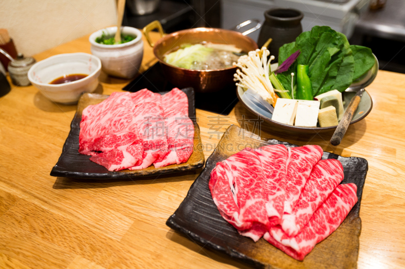 涮涮锅,金针菇,日式炖菜,豆腐,餐桌,餐具,饮食,圆形,水平画幅,无人