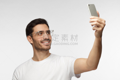 青年人,男人,男性美,自拍,白色,提举,注视镜头,做,微笑,站