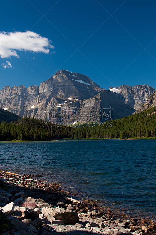 山脉,白昼,斯威夫特卡伦特湖,美国冰河国际公园,垂直画幅,水,天空,美,留白,公园