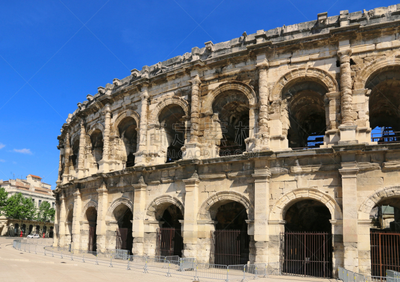 Arches of the Arena of Nîmes.