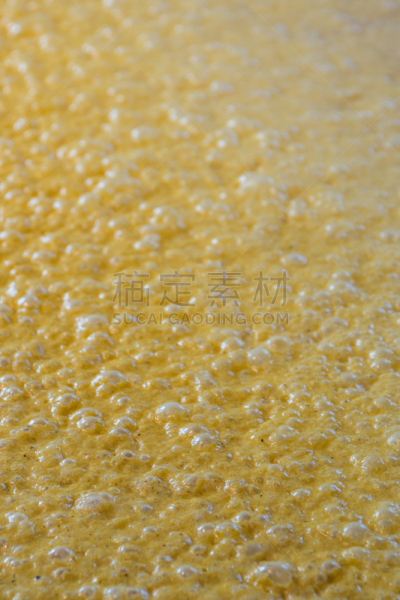 酵母,泡泡,威士忌,土豆泥,黄色,小的,垂直画幅,平视角,含酒精饮料,饮料