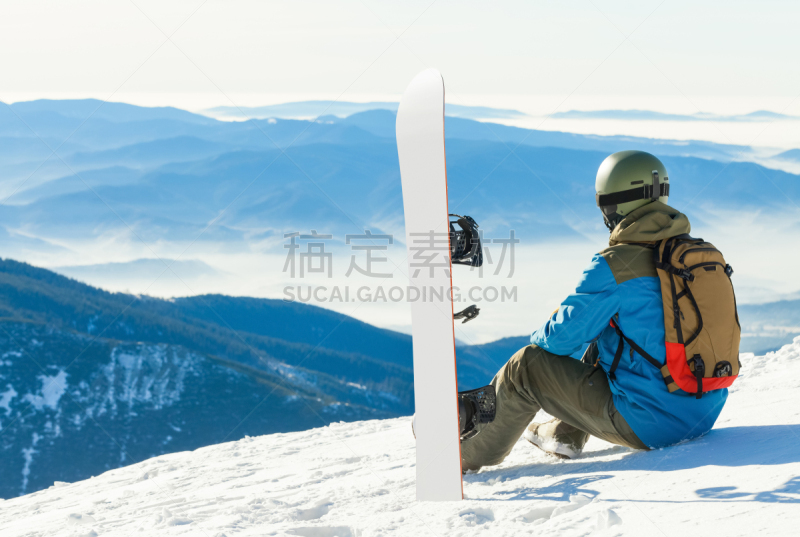 运动头盔,山,滑雪板,在上面,天空,留白,水平画幅,雪,滑雪坡,户外