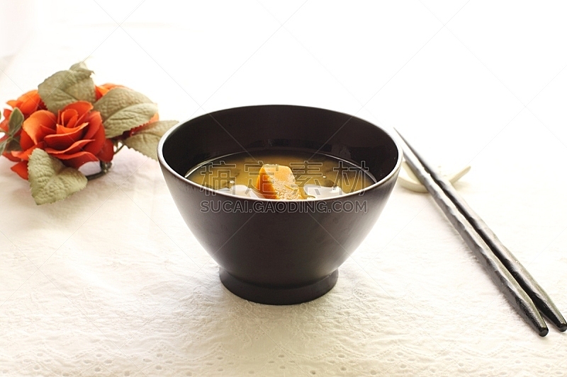 味噌汤,南瓜,蔬菜汤,留白,水平画幅,无人,仅一朵花,汤,静物,日本食品