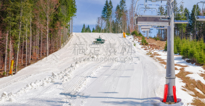 滑雪坡,雪道整理机,滑雪场,天空,冬季服务,水平画幅,山,雪,无人,灯芯绒