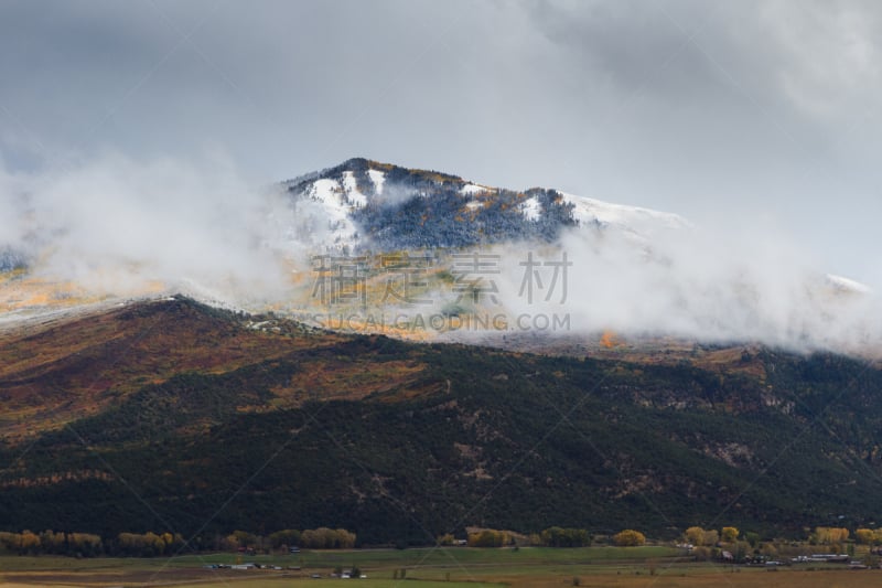 洛矶山脉,科罗拉多州,秋天,风景,奥瑞县,烟囱岩,克莱斯巴山,特鲁莱德,圣胡安山脉,孤峰群