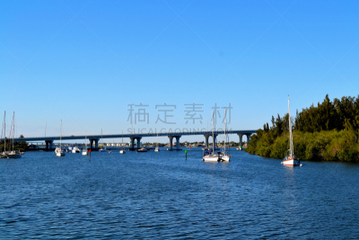 桥,丘辟特,美国,水平画幅,无人,蓝色,墨西哥湾沿岸国家,河流,户外,有帆船