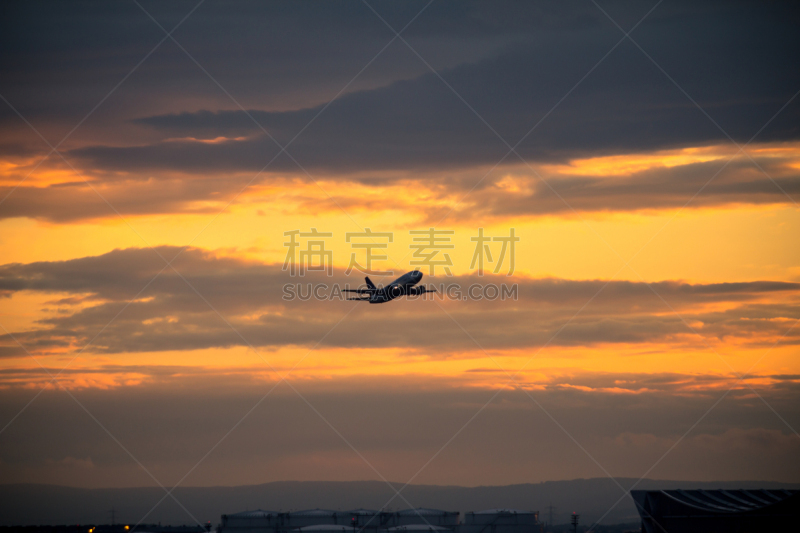 飞机,空中客车a380,飞行员,天空,车轮,水平画幅,航空业,机翼,高处