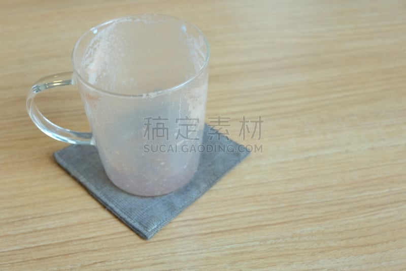 杯球猜谜游戏,饮食,水平画幅,无人,研磨食品,2015年,热饮,饮料,热可可,一个物体