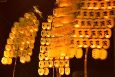 秋田关东节,传统,民间音乐,力量,低视角,灯笼,水平画幅,夜晚,日本,夏天