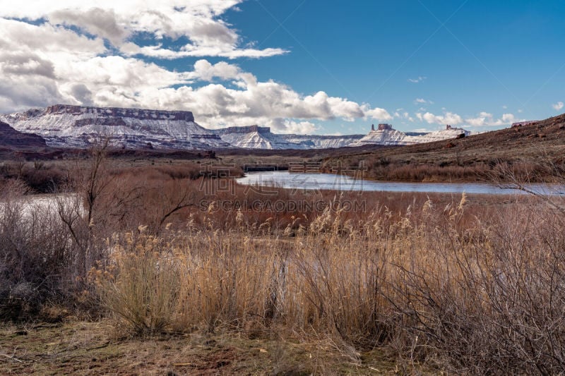 犹他,卡司特峡谷州立公园,冬天,高对比度,彩色背景,云,沙岩,雪,自然美,沙漠