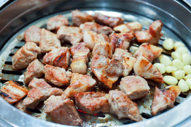 烤猪肉,韩式烧牛肉,野餐烤牛肉,烧烤猪肉,鸭子肉,烤肉架,格子烤肉,水平画幅,韩国食物,膳食
