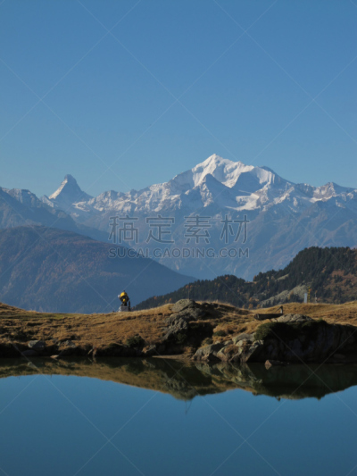 湖,山顶,小的,垂直画幅,水,雪,无人,早晨,户外,机器