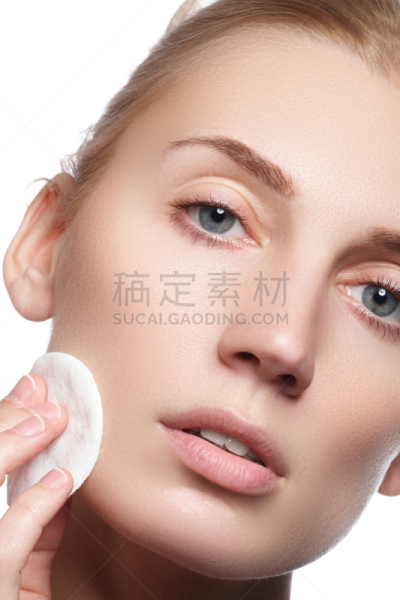 女人,肖像,白色背景,化妆棉球,垂直画幅,美,彩妆,美人,spa美容