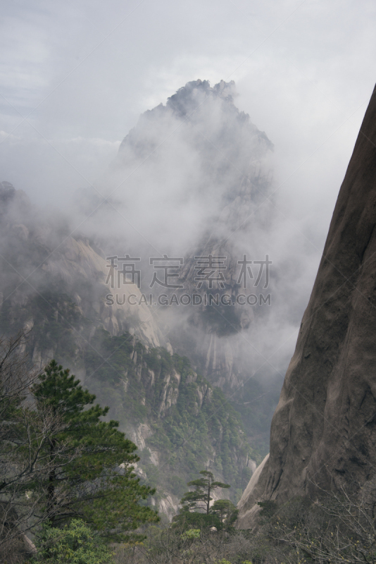 黄山山脉,山,黄山,安徽省,不对称,垂直画幅,天空,无人,云景,气候与心情