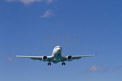 飞机,天空,勇敢面对,头等舱,喷气机,正面视角,车轮,水平画幅,正下方视角,蓝色