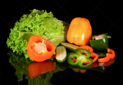 蔬菜,清新,黑色背景,伦敦塔,土产,水平画幅,无人,特写,西红柿,俄罗斯