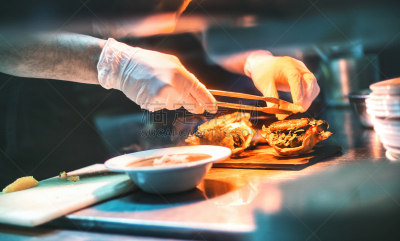 膳食,上菜窗,餐饮服务职业,自助餐厅员工,快餐店,商业厨房,银盘,护手套,钳夹,杂烩浓汤