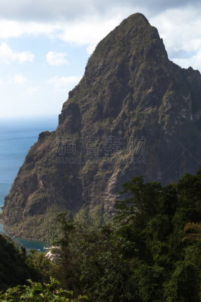 珀蒂尖峰,圣卢西亚,苏弗里埃尔,尖峰,瑞典圣露西亚节,荷属迎风岛,垂直画幅,天空,迎风岛,向风岛