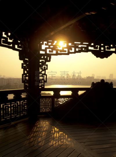 透过窗户往外看,寺庙,泉州,西湖,福建省,观测点,水,天空,灵性,古老的
