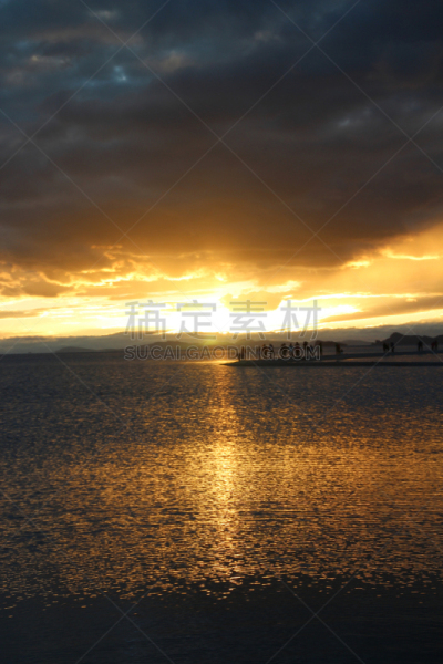 纳木错,自然美,垂直画幅,水,曙暮光,户外,湖,草,白色,高处