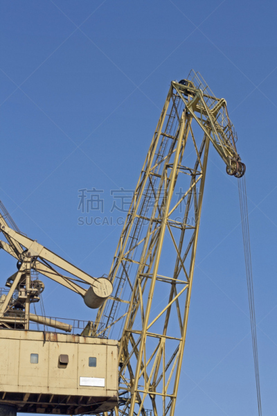 巨大的,起重机,电缆绞车,废旧汽车场,液压升降平台,垂直画幅,天空,重的,铁,金属