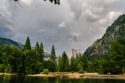 优胜美地山谷,在上面,雷雨,新娘面纱瀑布（优胜美地）,梅塞德县,半圆顶,梅丽波莎县,全景,风景,岩石