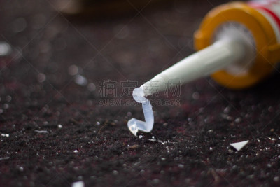 硅树脂,男人,手,铝,镜子,安全护栏,创可贴,密封剂,部分,平视角