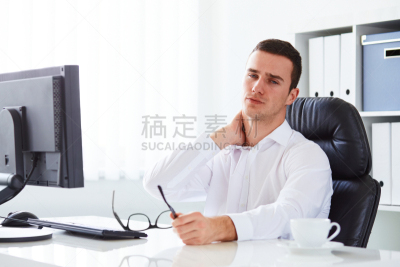 痛苦,男人,宫颈巴氏涂片,办公室,美,身体受伤,悲痛,水平画幅,注视镜头,美人