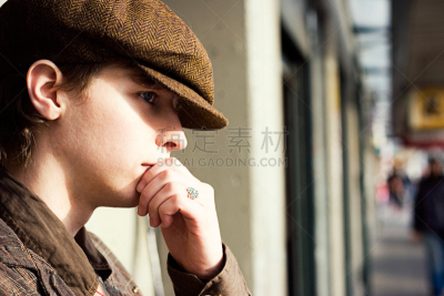 理想化的,垮掉的一代,诗人,手放在嘴唇上,虚荣,艺术家,男性,仅男人,仅成年人,现代